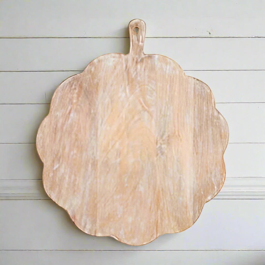 Lg Scalloped Wood Board