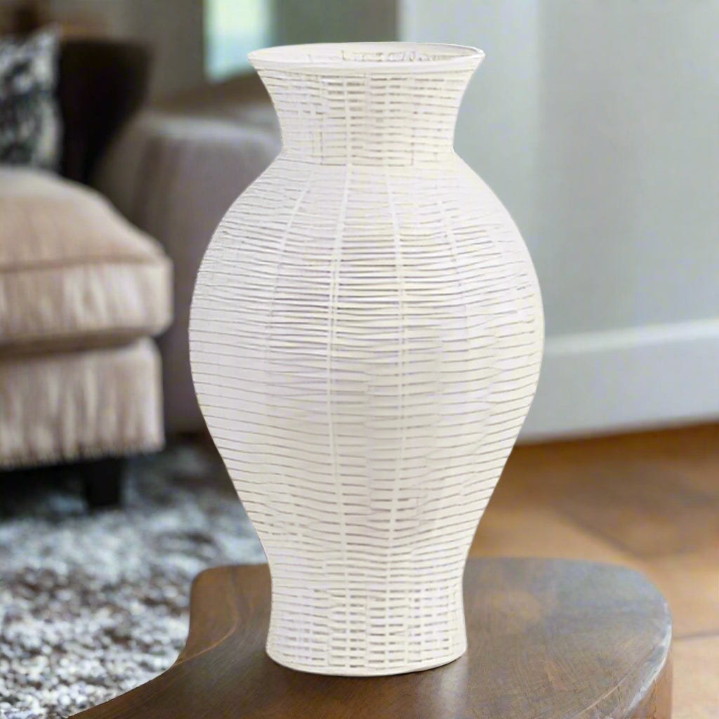 Lg Wht Resin Basket Weave Vase