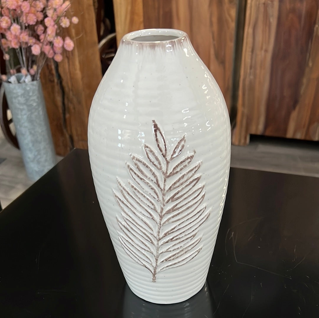 S Cream & Brown Fern Leaf Speckled Ceramic Vase