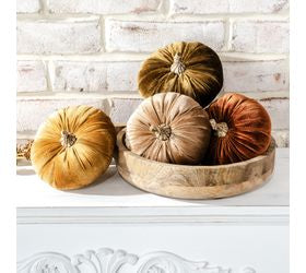 5' VELVET PUMPKINS
