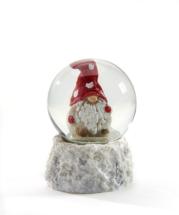 Gnome Design Water-globe
